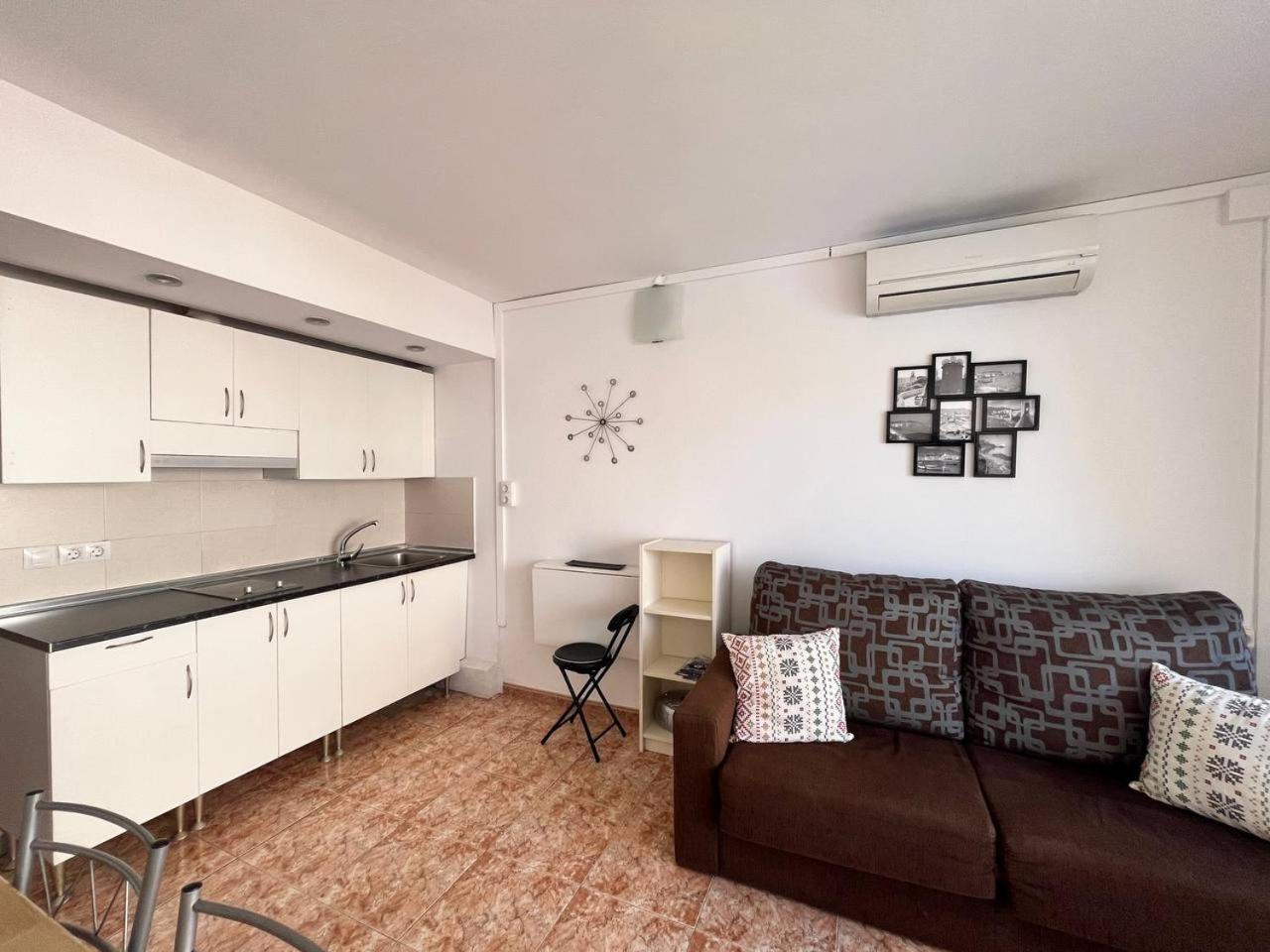 Estudio Con Tres Piscinas Comunitarias Y Pista De Tenis 로지즈 외부 사진