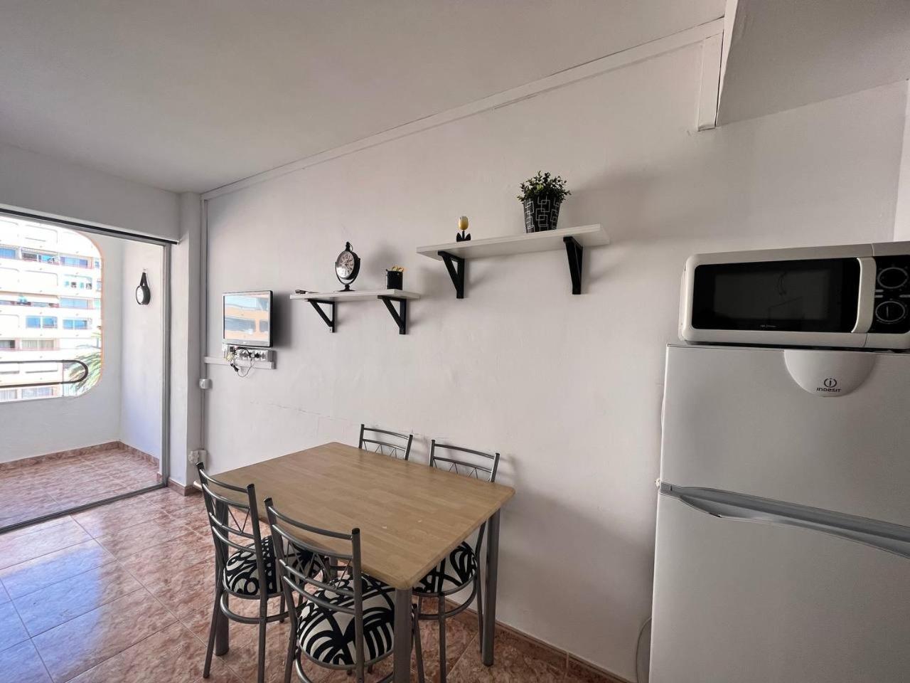 Estudio Con Tres Piscinas Comunitarias Y Pista De Tenis 로지즈 외부 사진