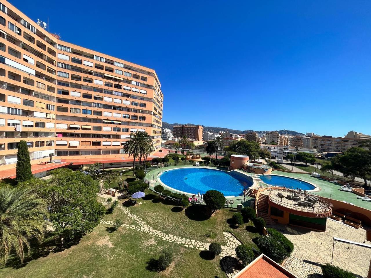 Estudio Con Tres Piscinas Comunitarias Y Pista De Tenis 로지즈 외부 사진
